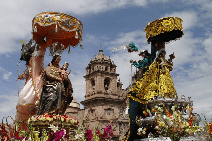 Procesión de diversos Santos por Corpus Christi